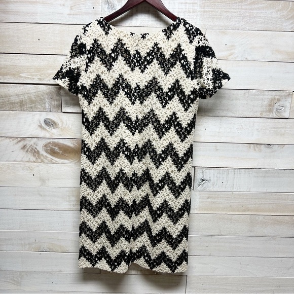 Talbots Dress Womens 8 Cream Black Floral Chevron Crochet Overlay Church Career - Picture 5 of 10